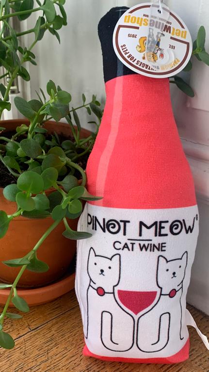 Pinot Meow das schnurrende Catnip Spielzeug für Katzen